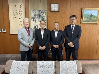 かつらぎ町新正副議長来庁