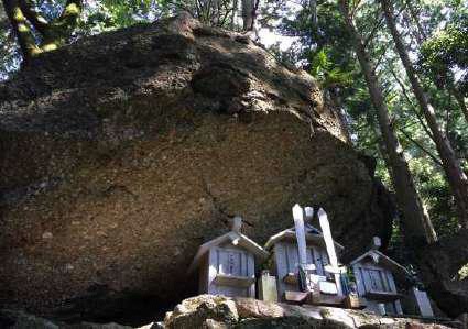 不動山の巨石