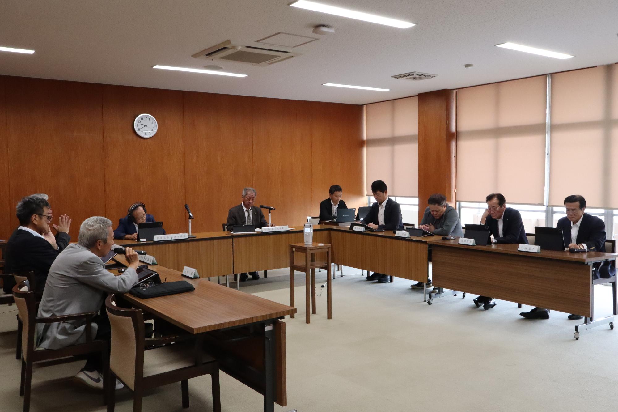 総務経済委員会