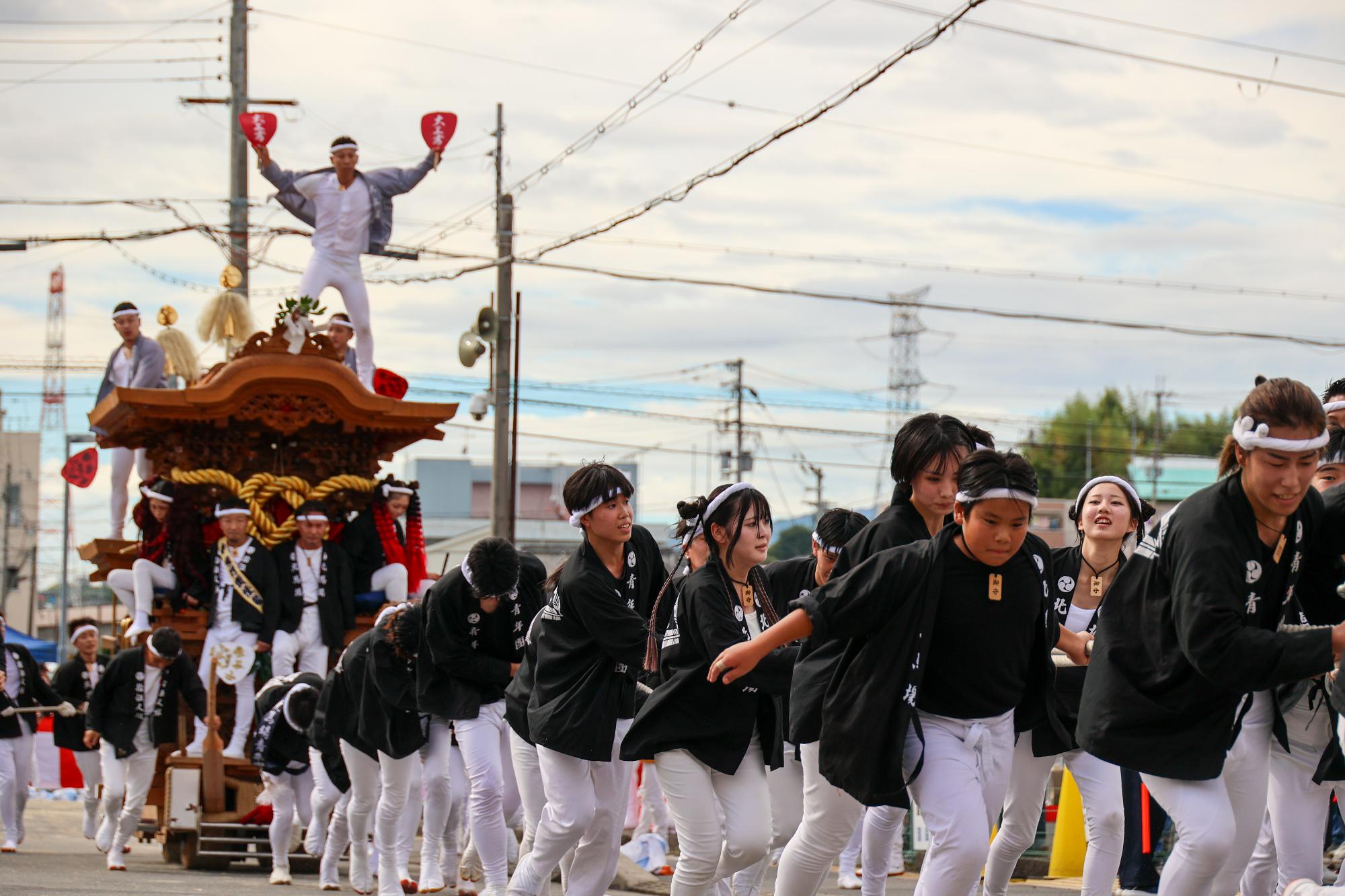 秋祭りだんじりパレード