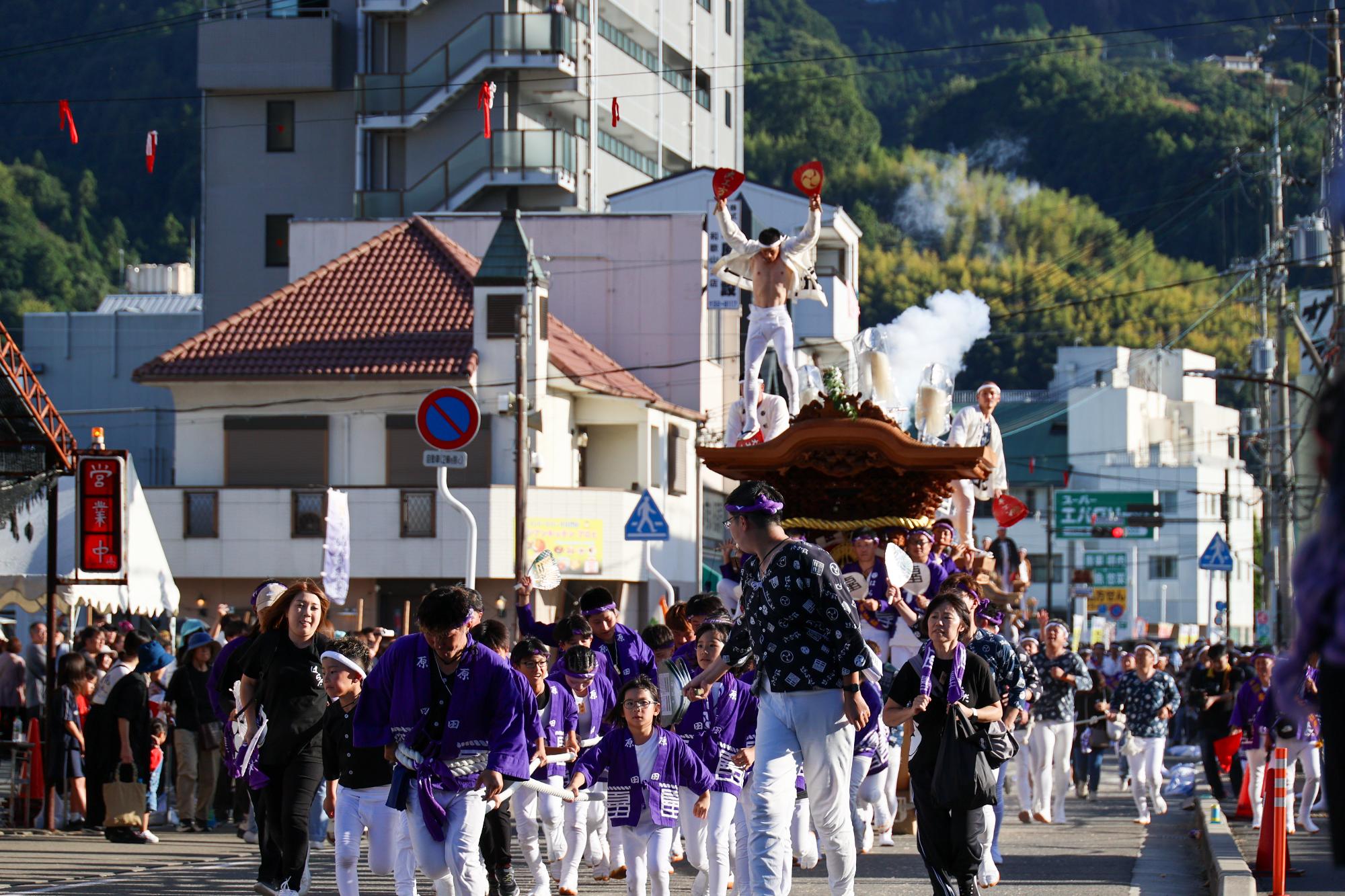 秋祭りだんじりパレード