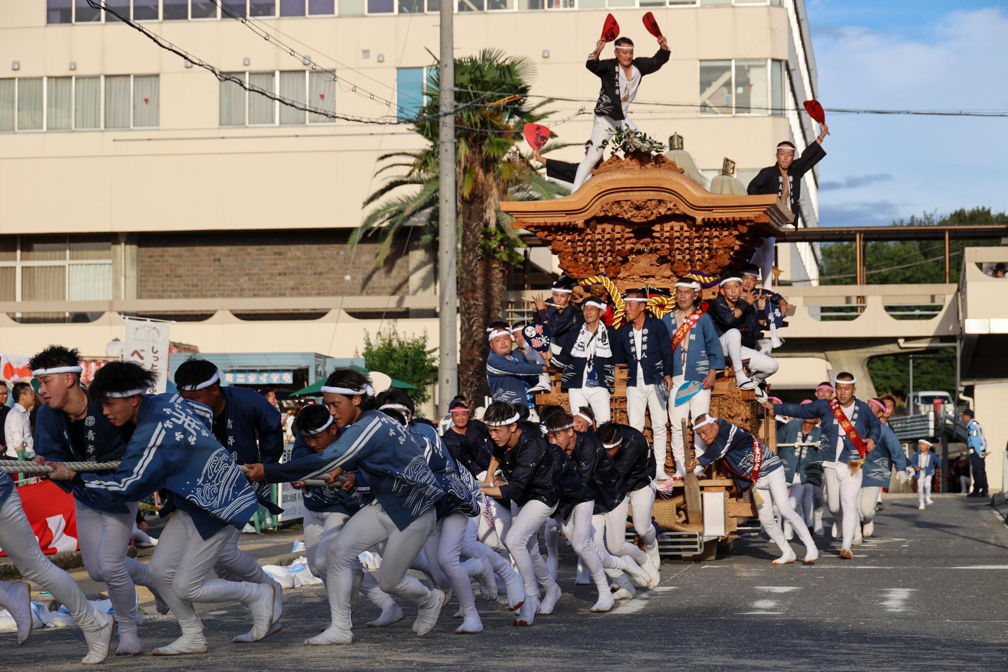 秋祭りだんじりパレード