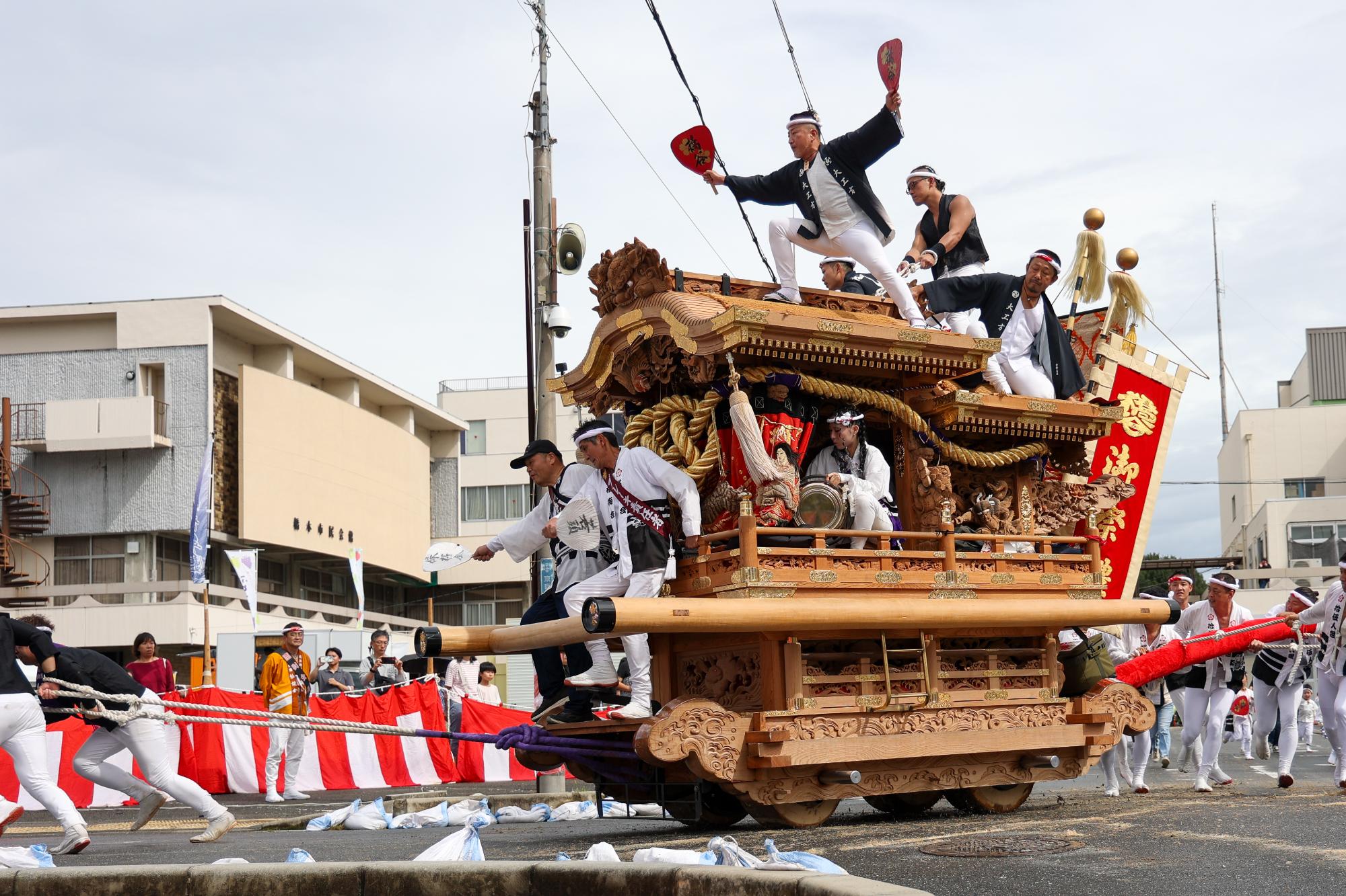 秋祭りだんじりパレード