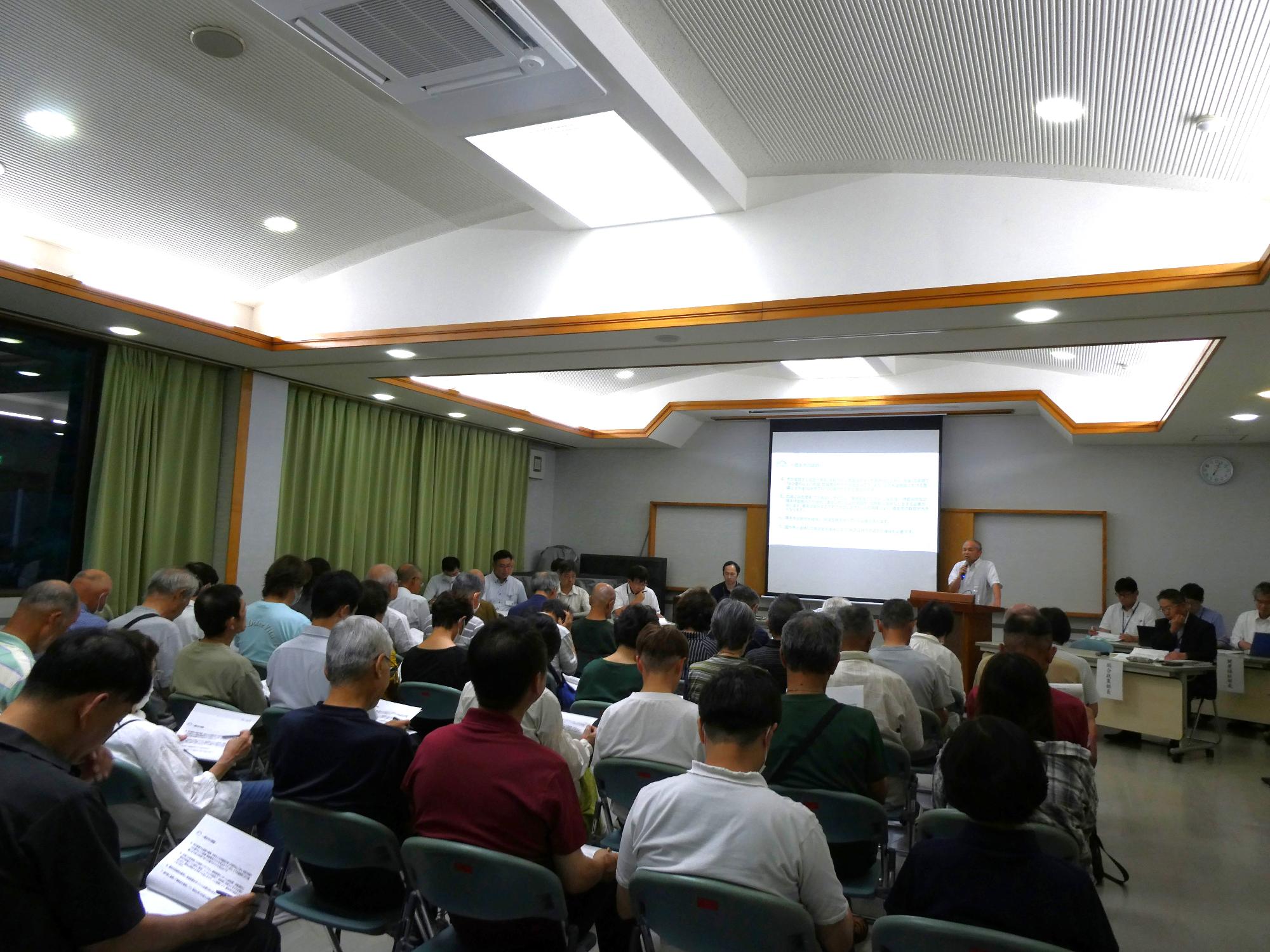 市政報告会の様子