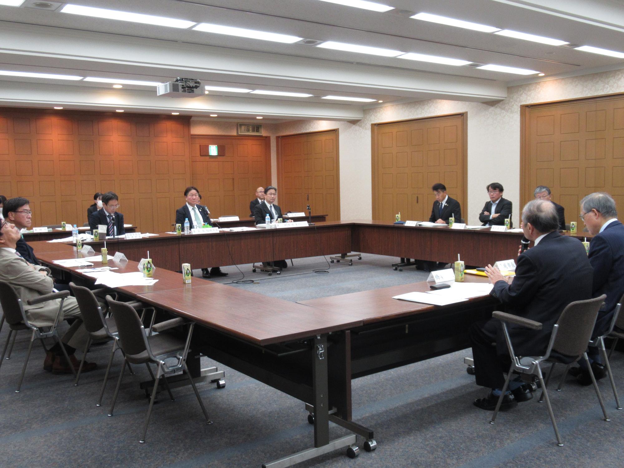 R051113全国環境対策特別委員会 (1）