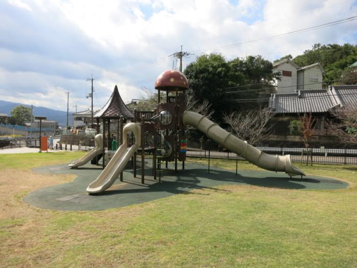 きのこ公園（名古曽児童公園）