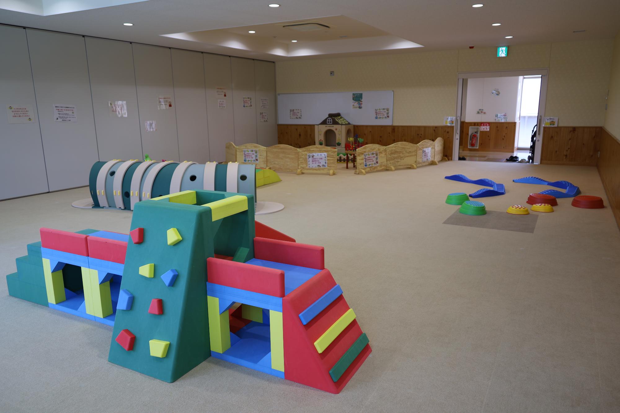 遊戯室の遊具