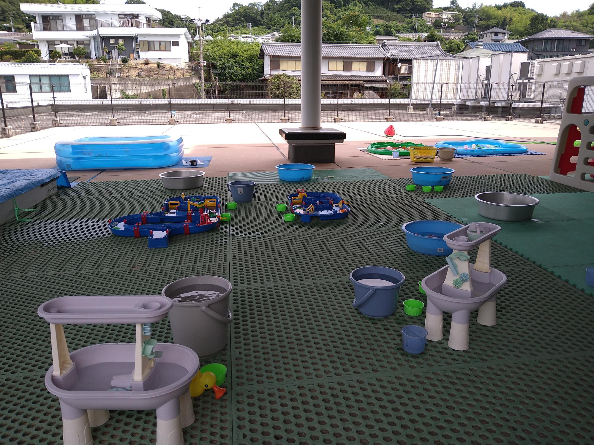 屋外遊戯場水遊び2