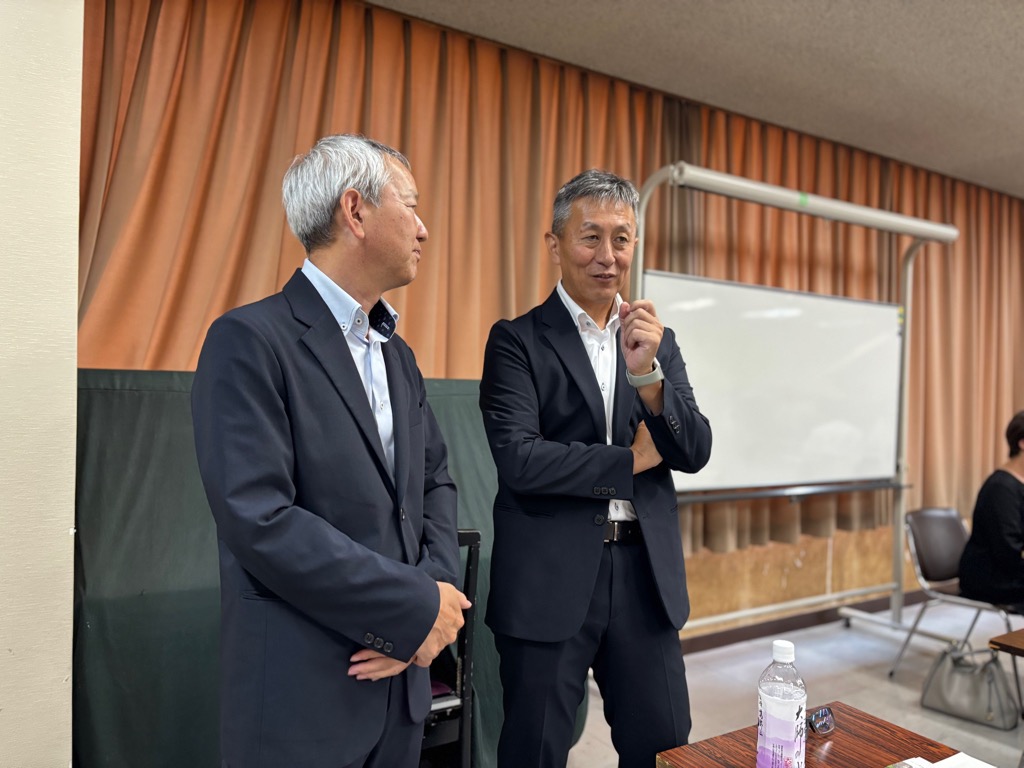 発表者による情報交換